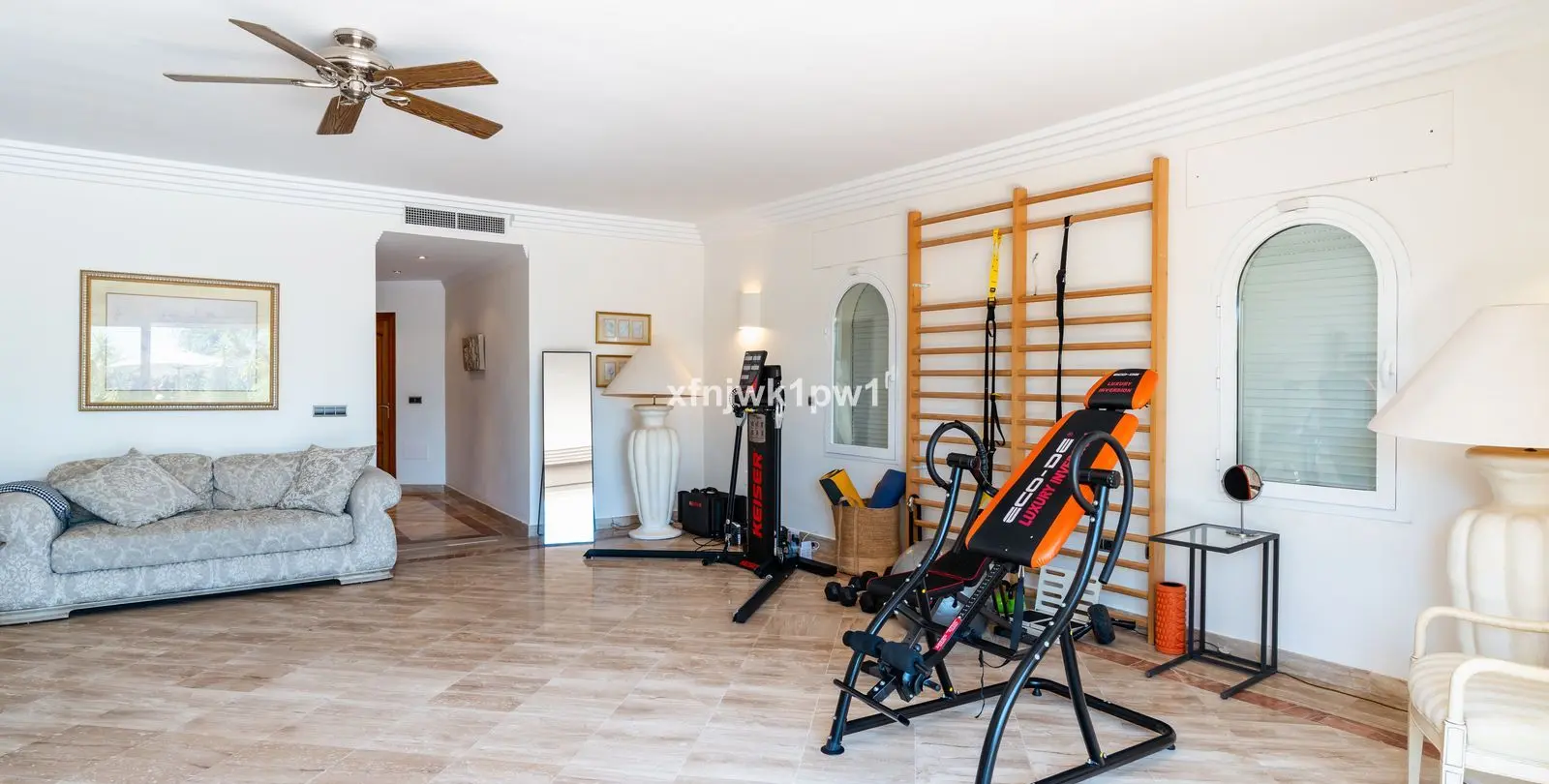 Sale of detached villa in Benahavís 50