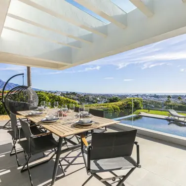 Sale of detached villa in Benahavís