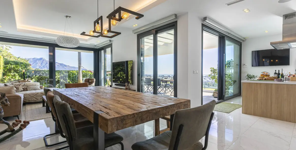 Sale of detached villa in Benahavís 12