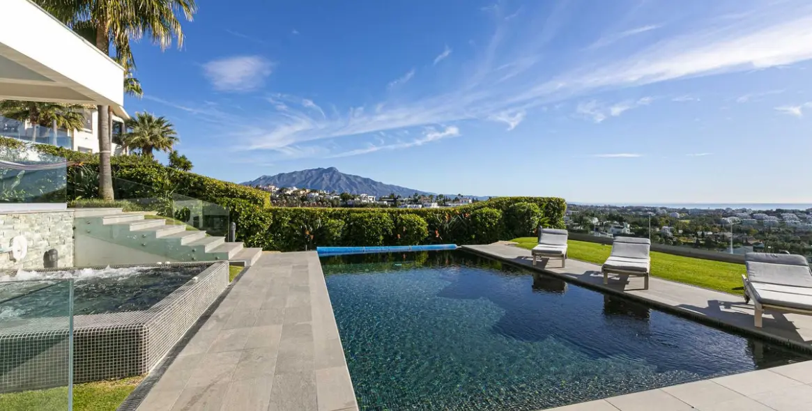 Sale of detached villa in Benahavís 21