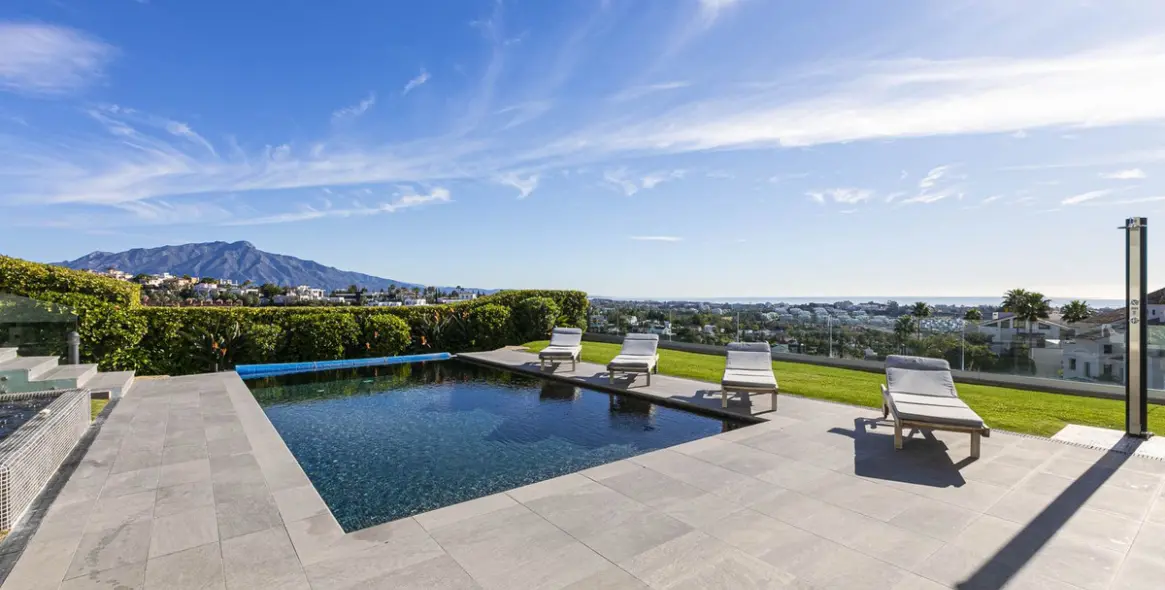 Sale of detached villa in Benahavís 25