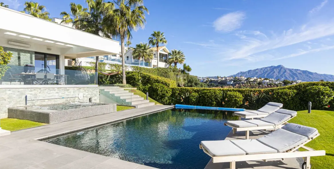 Sale of detached villa in Benahavís 29