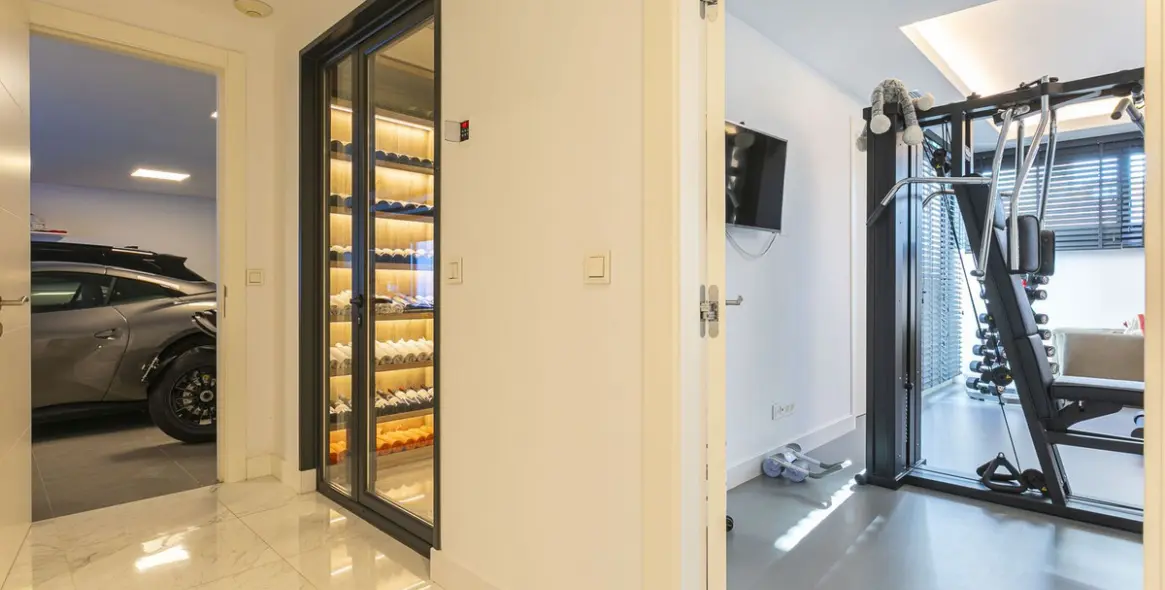 Sale of detached villa in Benahavís 36