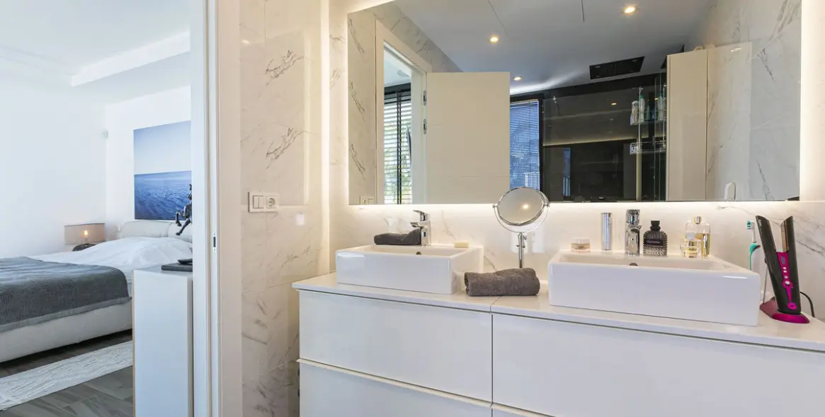 Sale of detached villa in Benahavís 40