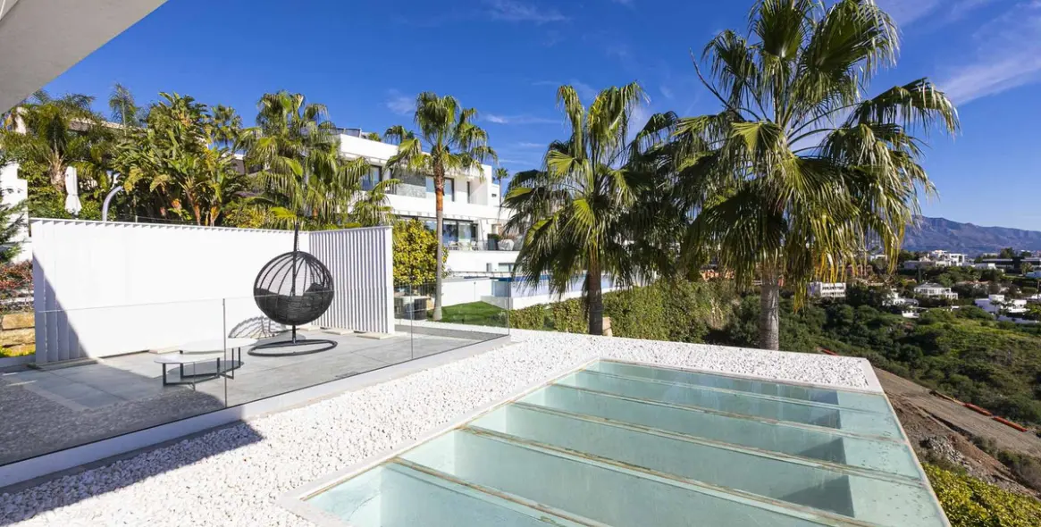 Sale of detached villa in Benahavís 43