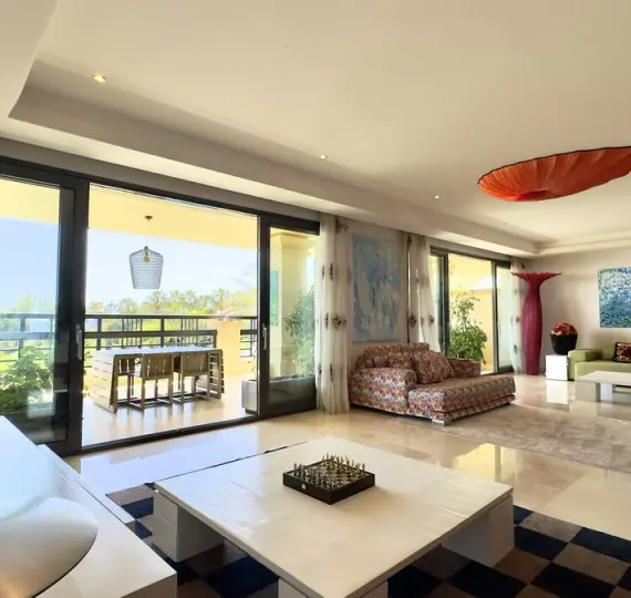 Short-term rent of middle floor apartment in Puerto Banús