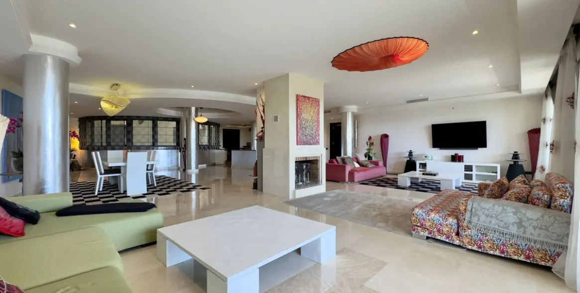 Short-term rent of middle floor apartment in Puerto Banús 7