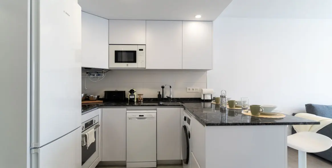 Продажа апартаментного комплекса в Mijas Costa 21