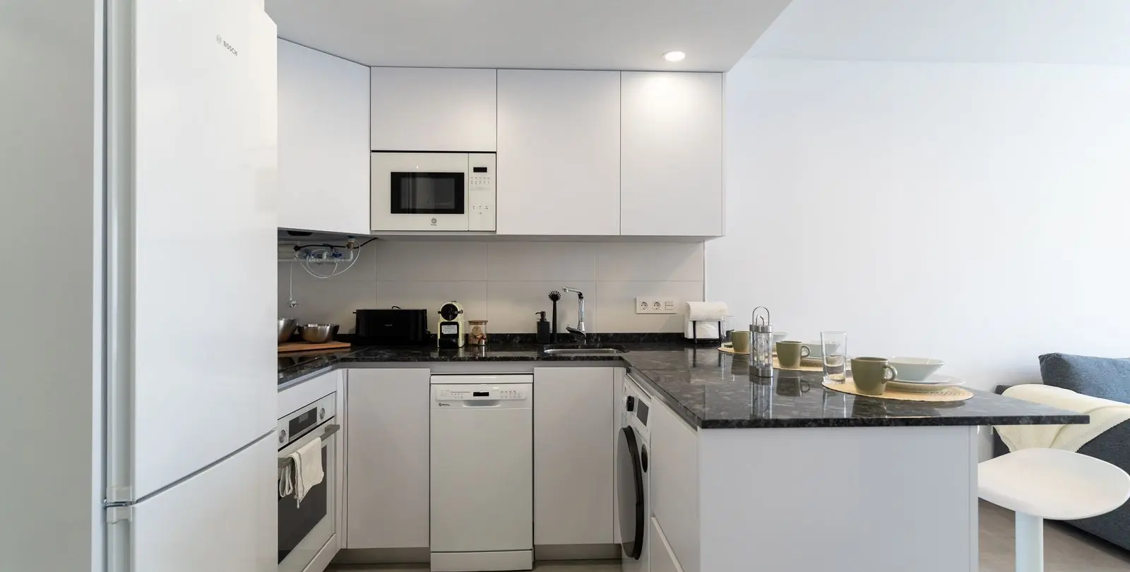 Продажа апартаментного комплекса в Mijas Costa 21