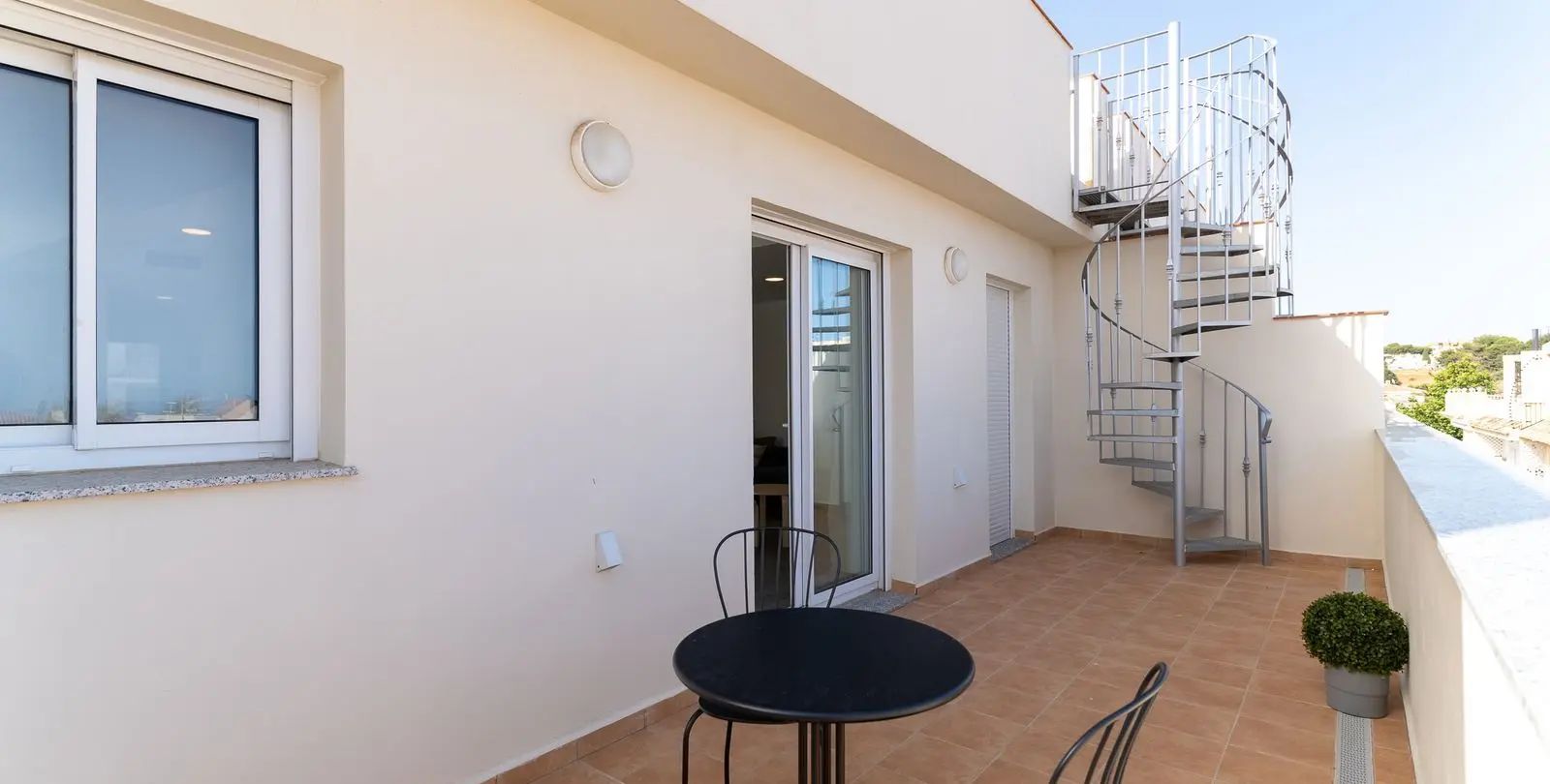 Продажа апартаментного комплекса в Mijas Costa 32