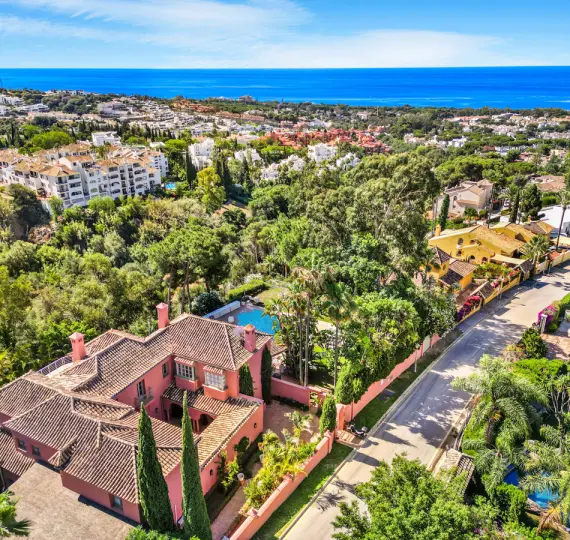 Oтдельно стоящая вилла R4776868