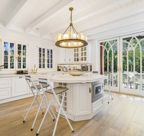 Oтдельно стоящая вилла R4776868