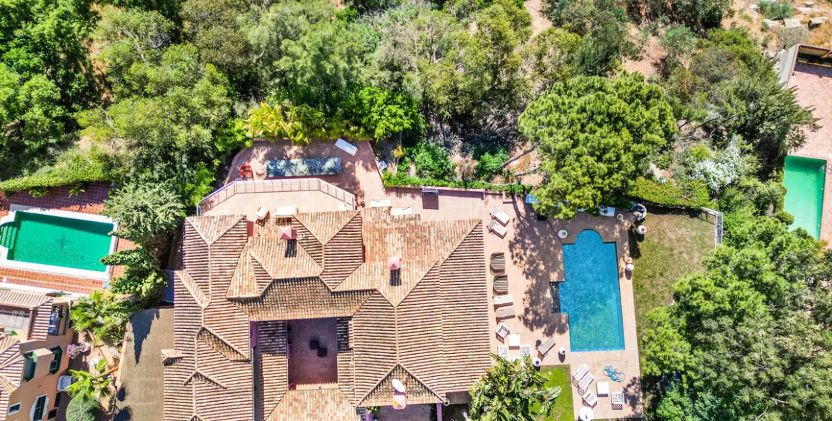 Продажа  отдельно стоящей виллы в Marbella East (район Hacienda Las Chapas) 9