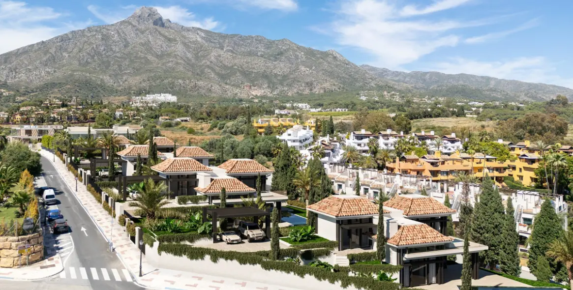 Sale of detached villa in The Golden Mile 22