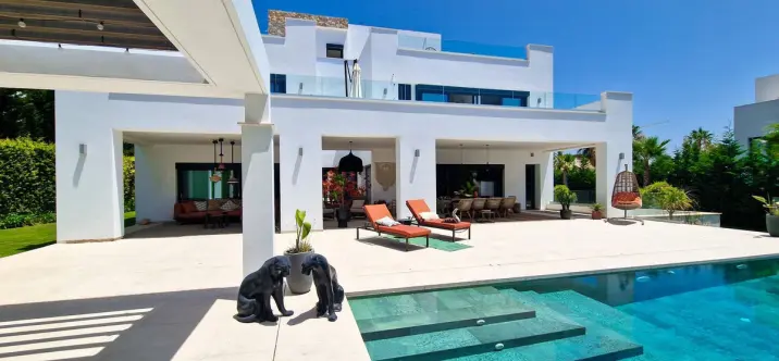 Detached villa R5109376 0