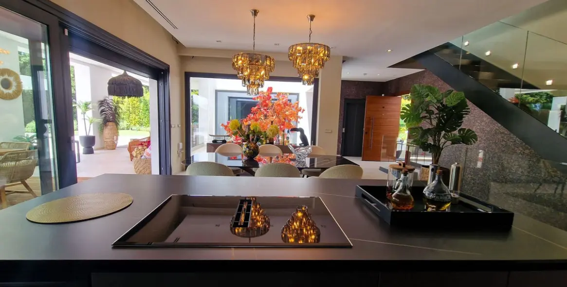 Sale of detached villa in Marbella (district Marbella) 10