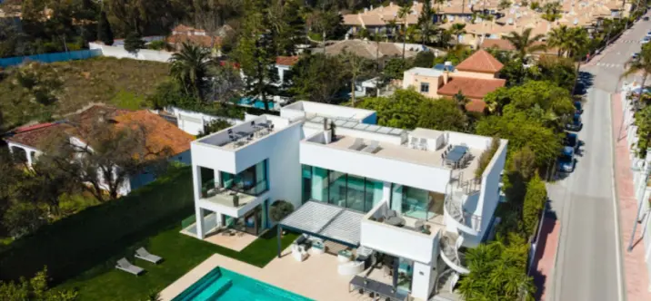Venta de villa independiente en Puerto Banús 3