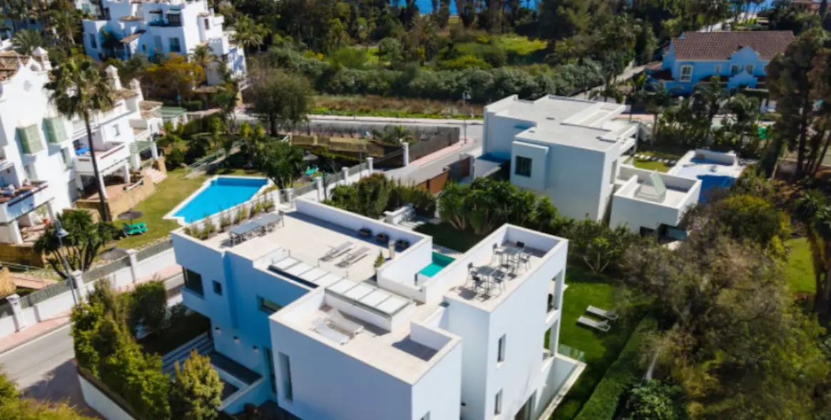 Sale of detached villa in Puerto Banús 13