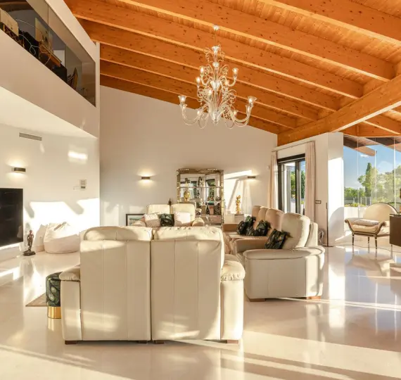 Villa independiente R4503706