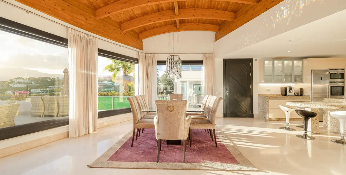 Sale of detached villa in Los Flamingos 2