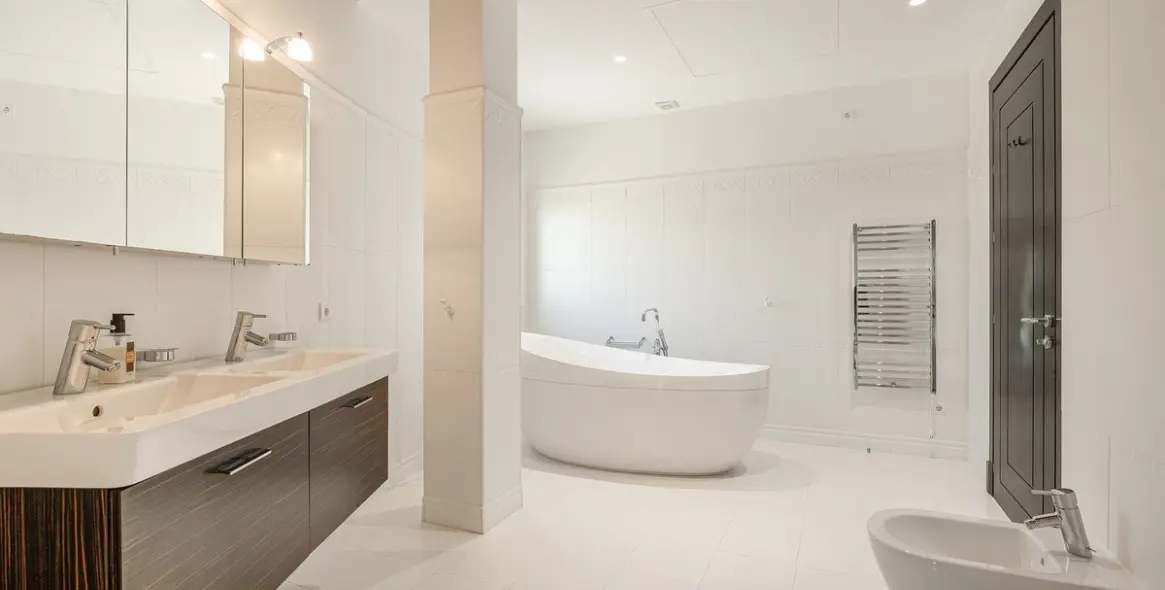 Sale of detached villa in Los Flamingos 12