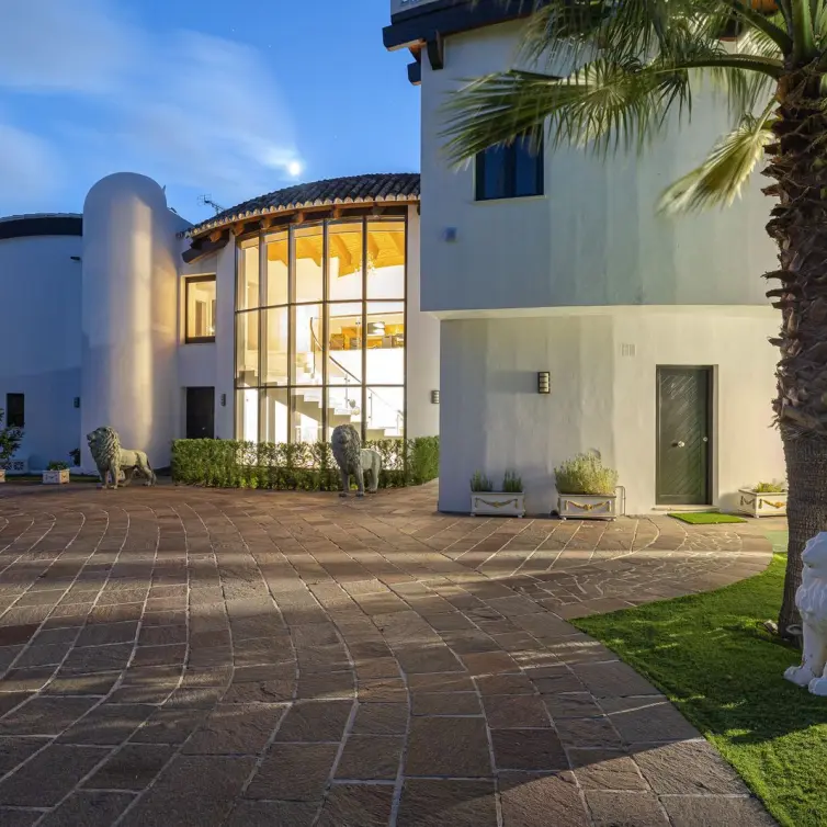 Sale of detached villa in Los Flamingos