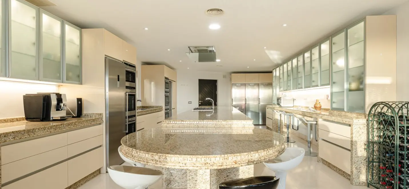 Sale of detached villa in Los Flamingos 3