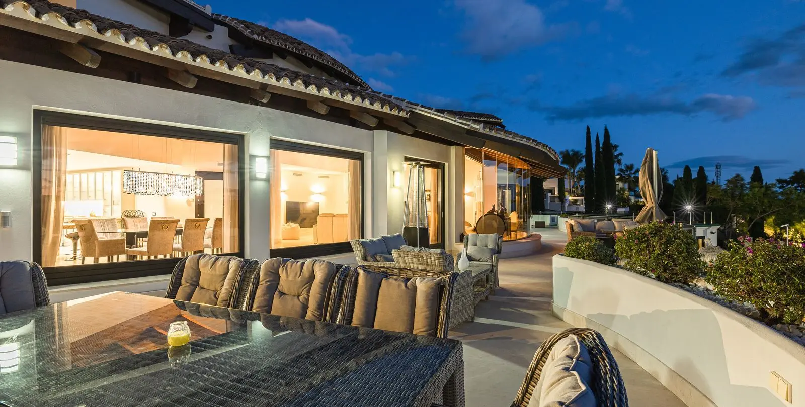 Venta de villa independiente en Los Flamingos 7