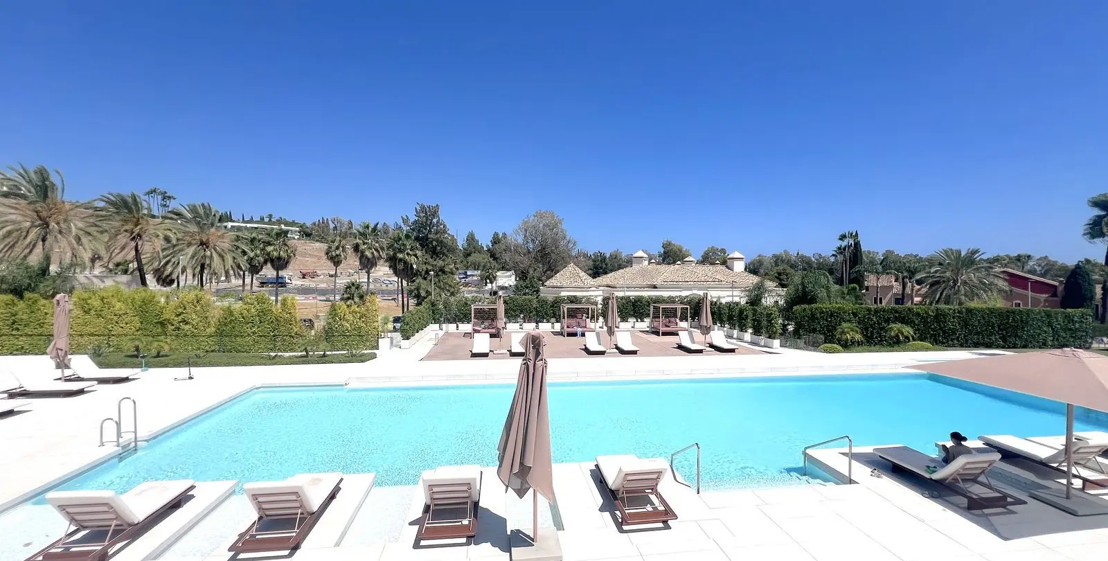 Long-term rent of ground floor apartment in The Golden Mile 2