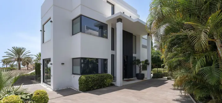 Detached villa R5137888 1