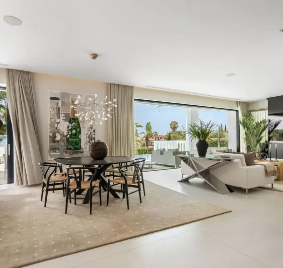 Detached villa R5137888