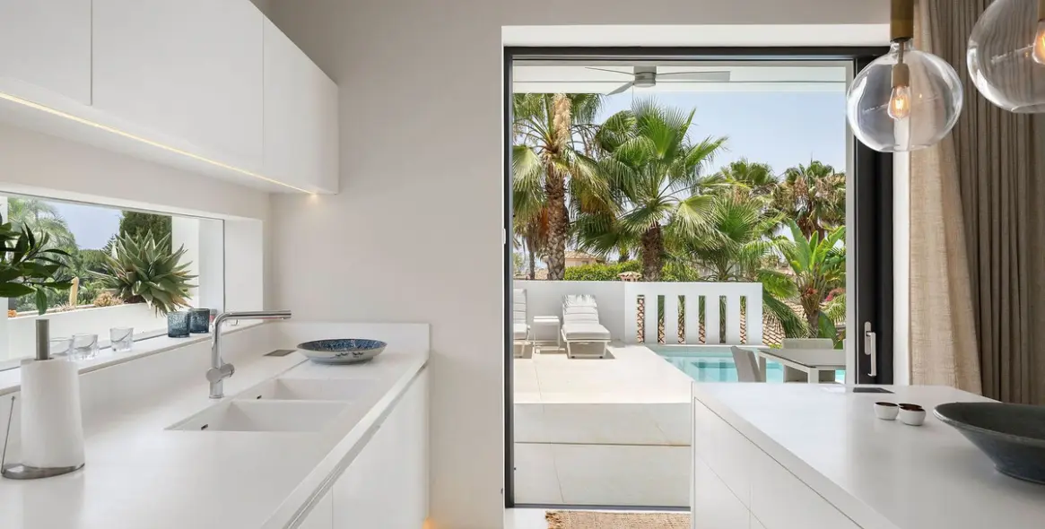 Sale of detached villa in Marbella (district Nagüeles) 7