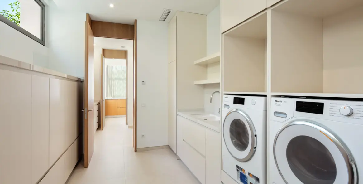 Продажа  отдельно стоящей виллы в Casares 19