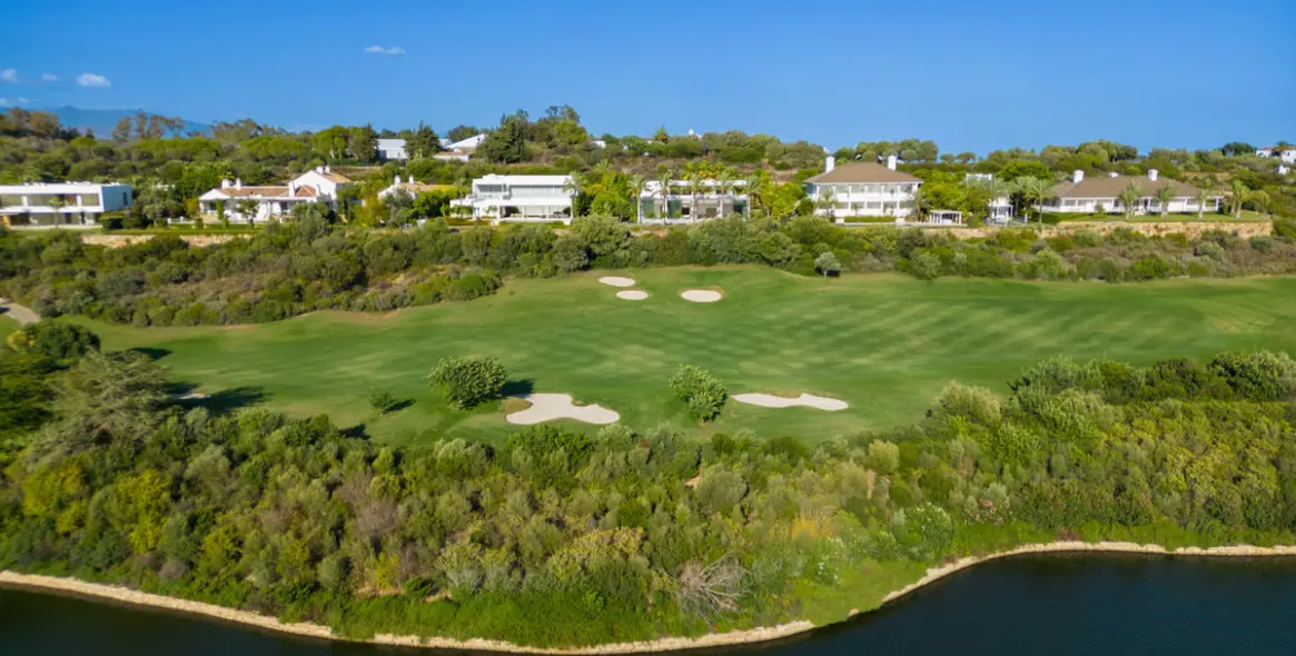 Venta de villa independiente en Casares 28