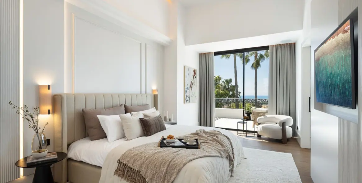 Sale of detached villa in Los Arqueros 13