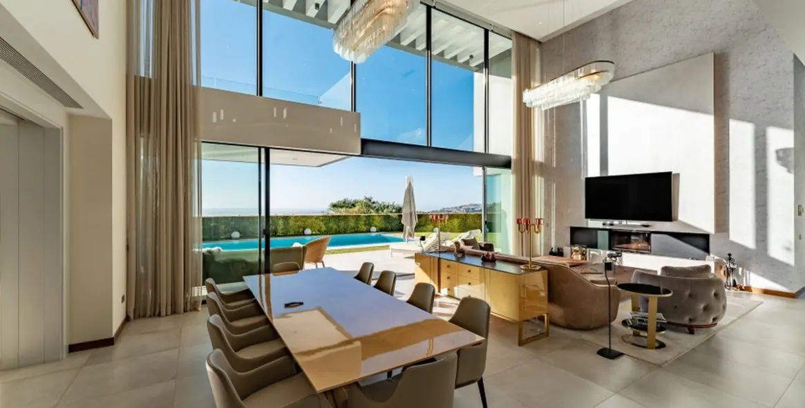 Sale of detached villa in Los Arqueros 1