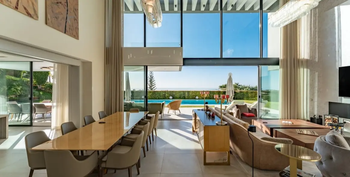 Sale of detached villa in Los Arqueros 3