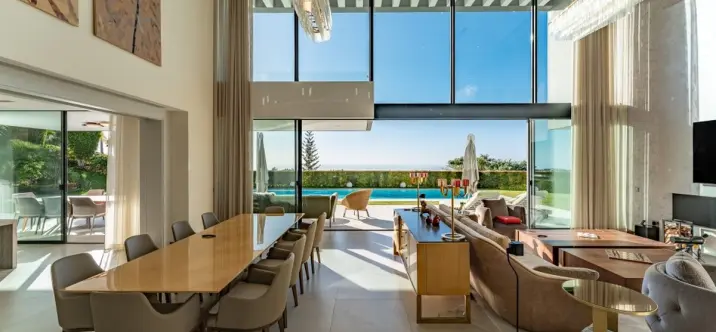 Sale of detached villa in Los Arqueros 2