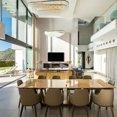 Sale of detached villa in Los Arqueros