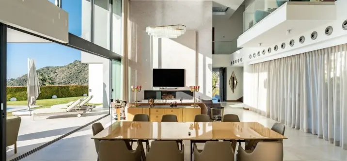 Sale of detached villa in Los Arqueros 3