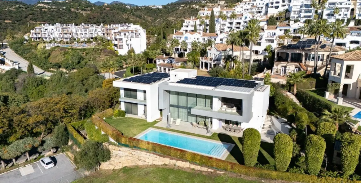 Продажа  отдельно стоящей виллы в Los Arqueros 29