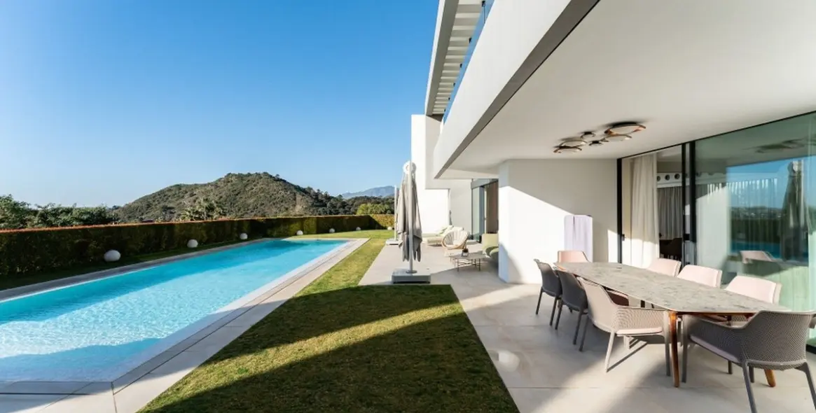 Продажа  отдельно стоящей виллы в Los Arqueros 31