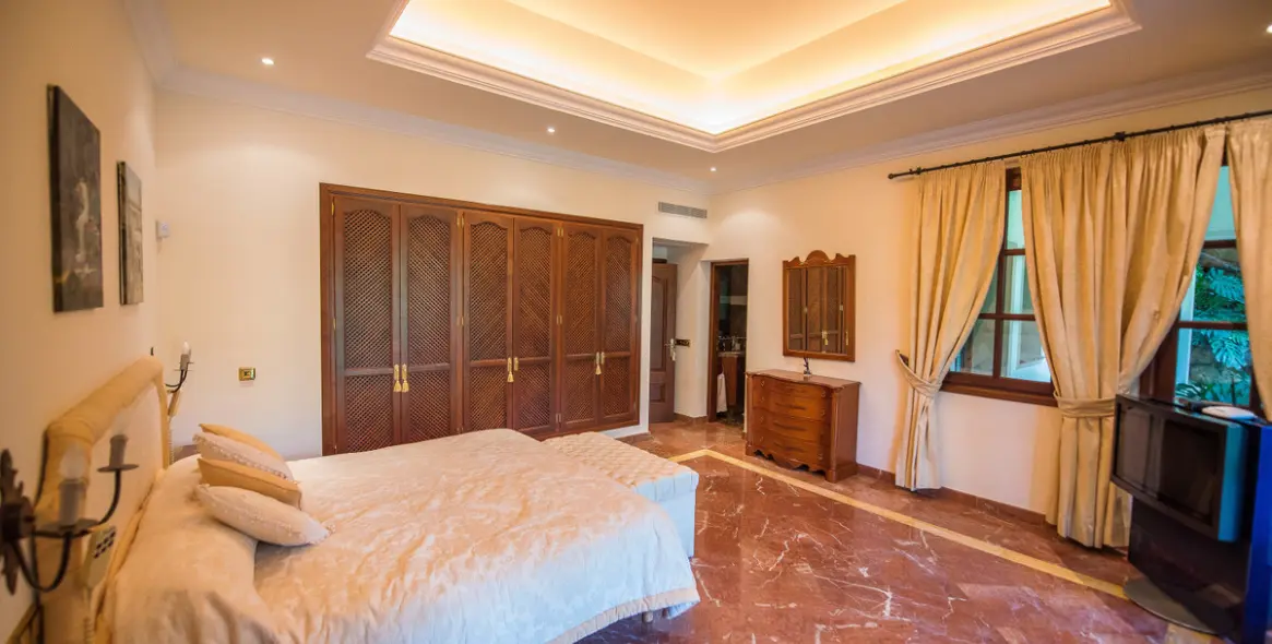 Venta de villa independiente en La Zagaleta 42