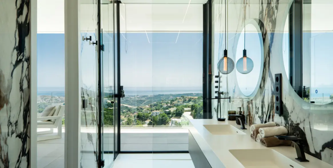 Sale of detached villa in Benahavís 12