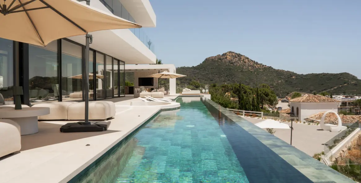 Sale of detached villa in Benahavís 33