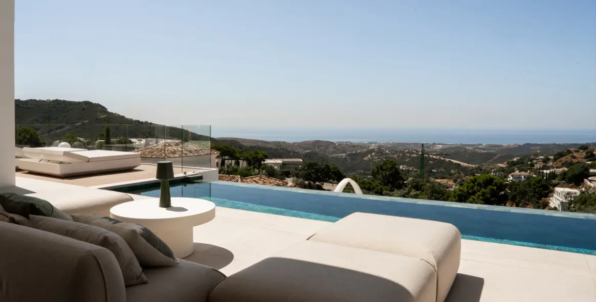 Sale of detached villa in Benahavís 42