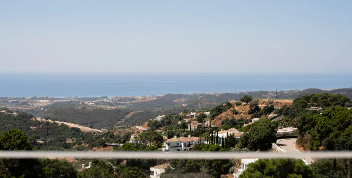 Sale of detached villa in Benahavís 43