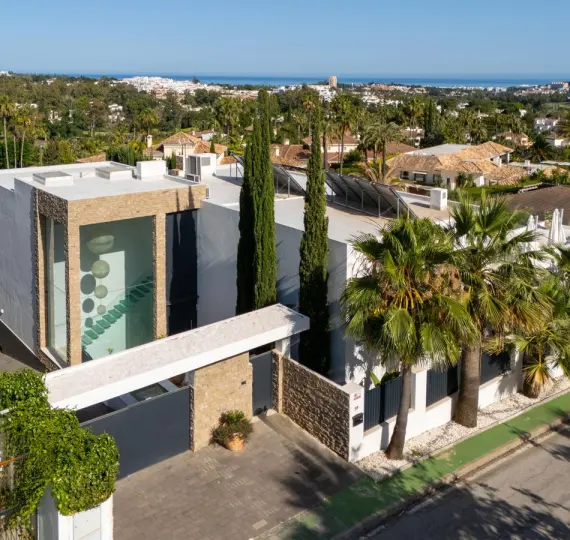 Detached villa R5117725