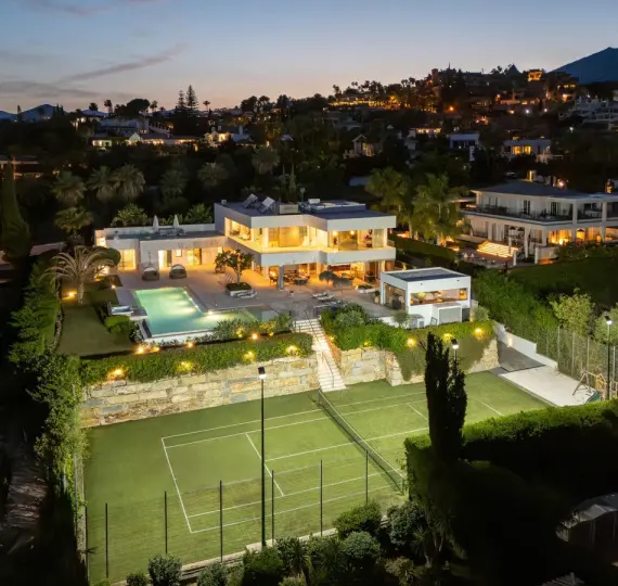 Detached villa R5117725