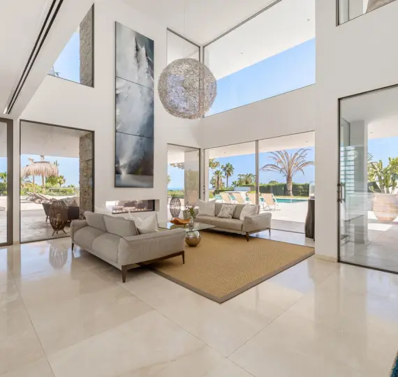 Detached villa R5117725